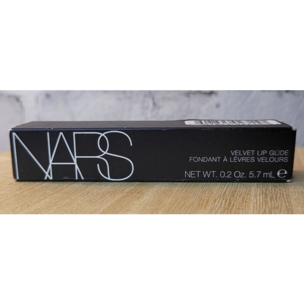 NARS Velvet Lip Glide Lip Gloss Shade # 2715 La Main Bleue 5.7 ml New - Picture 5 of 5